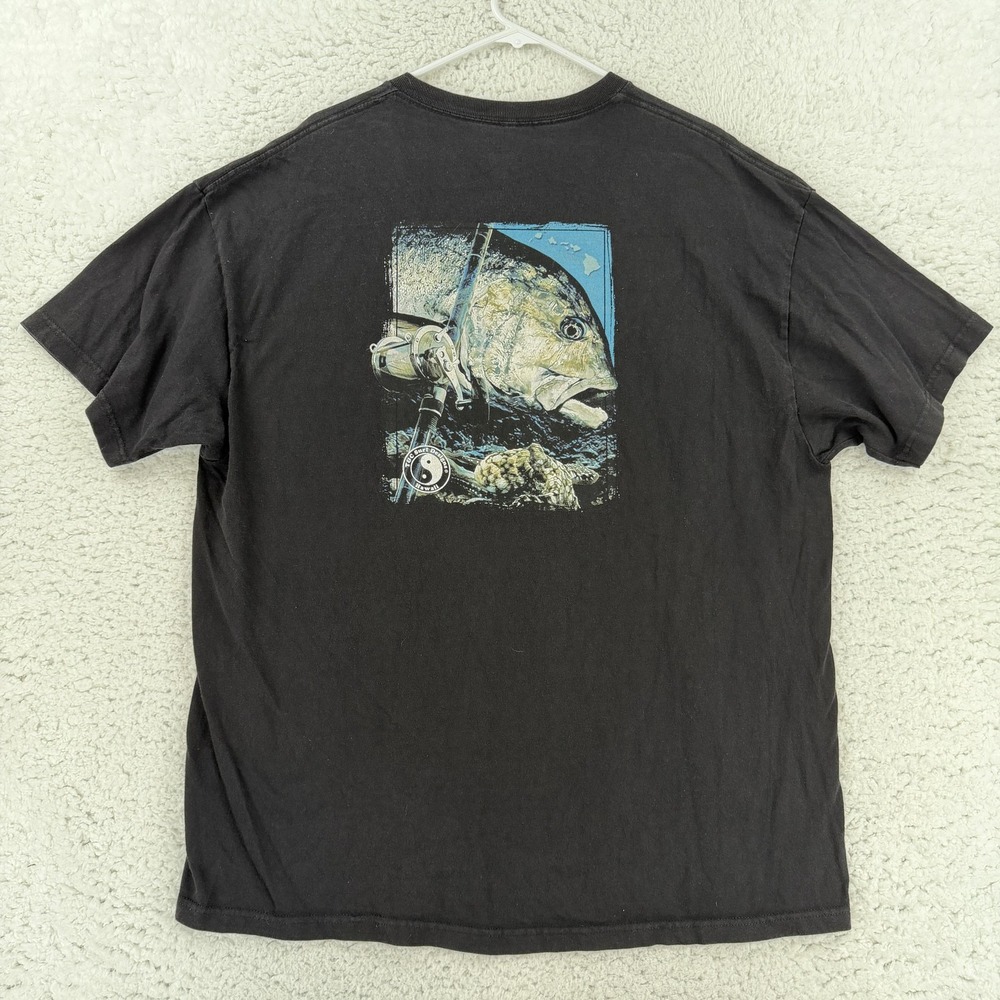 T&C Surf Designs Shirt Mens 2XL Black Fish Hawaii Graphic Tee T-Shirt Surf Ulua